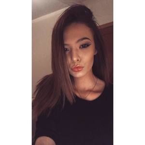 Meet your Posher, Cayla